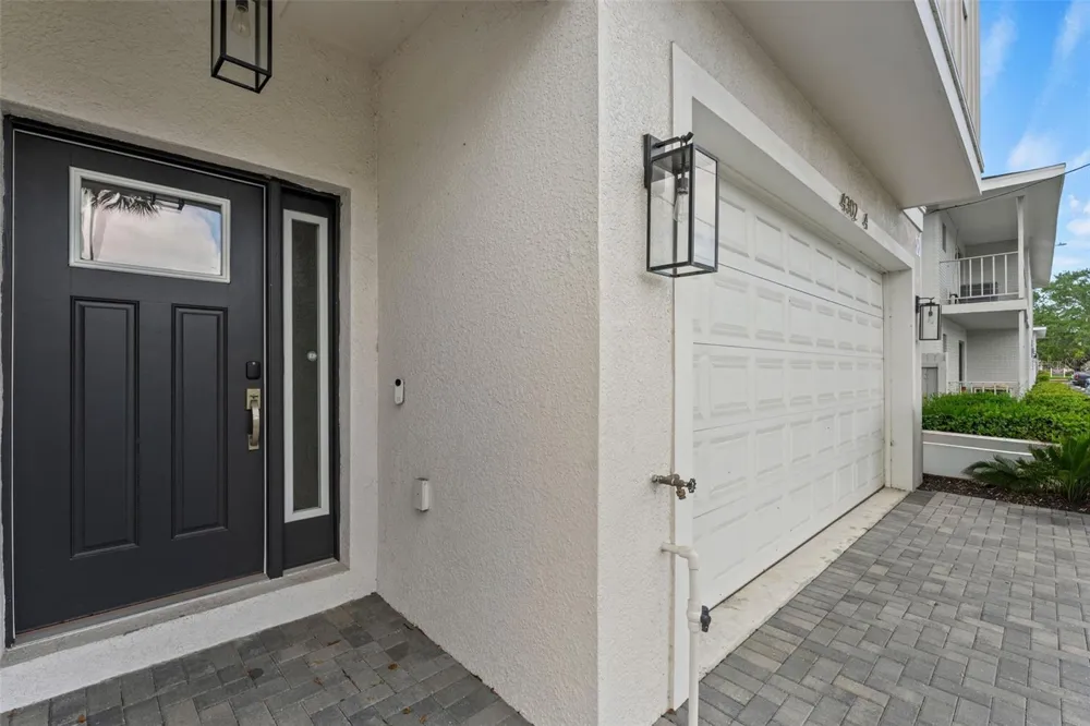 4302 W NORTH B STREET #2 Tampa, FL 33609