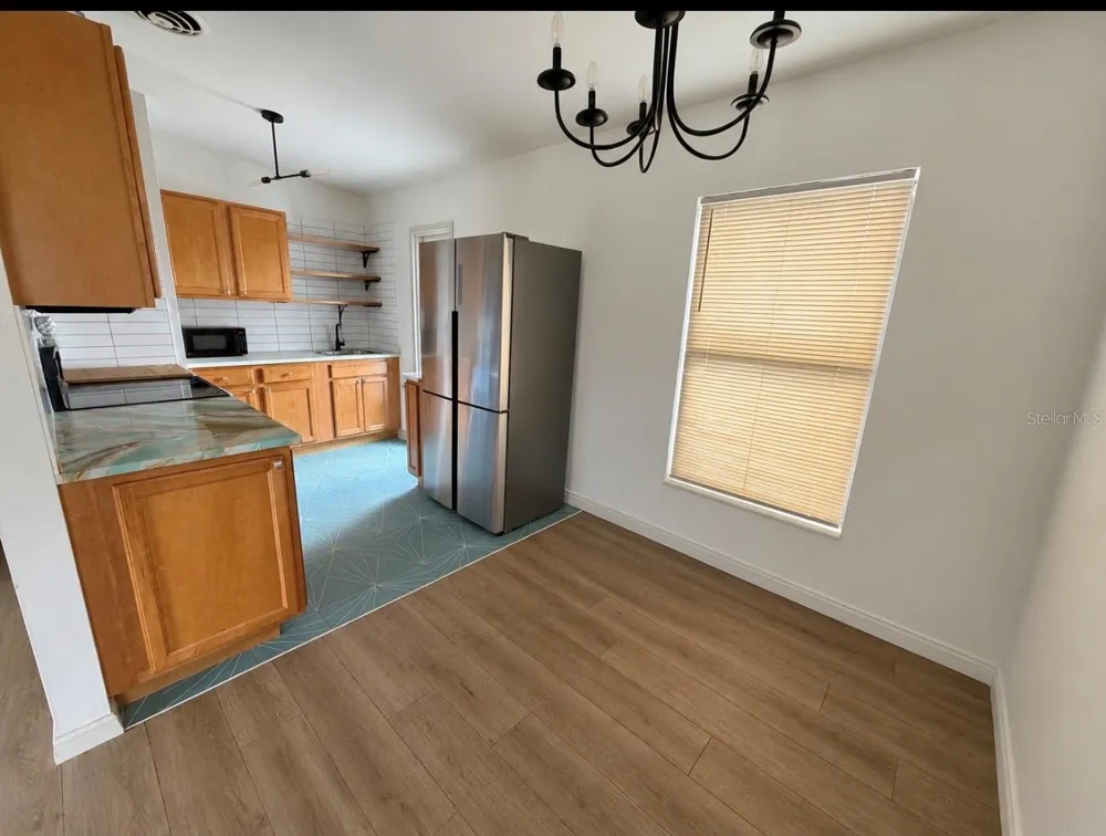 10111 OLA AVENUE Tampa, FL 33612