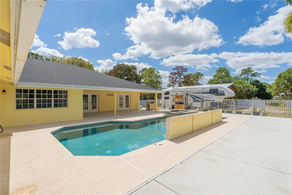 17075 ORANGE GROVE BOULEVARD Loxahatchee, FL 33470