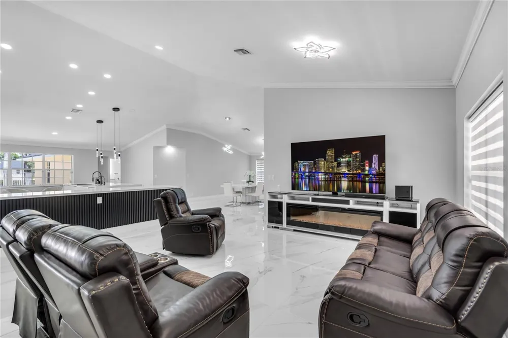 17075 ORANGE GROVE BOULEVARD Loxahatchee, FL 33470