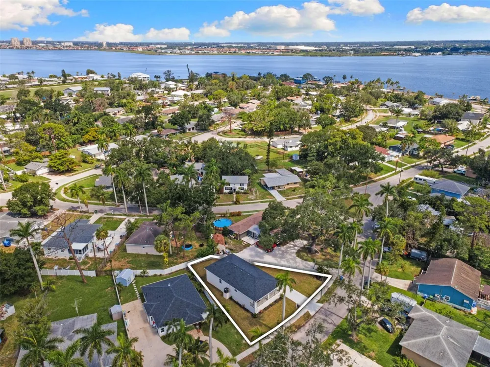 120 BROWN STREET Bradenton, FL 34208