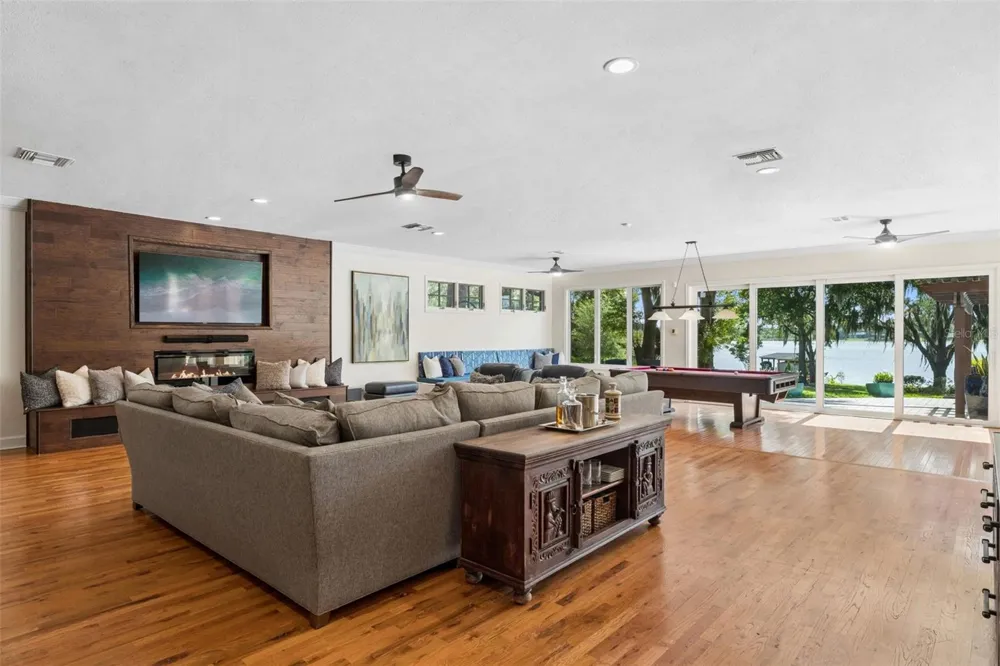1629 HEMPEL AVENUE Windermere, FL 34786