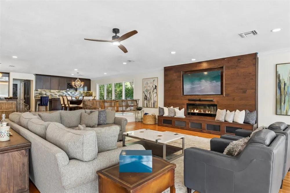 1629 HEMPEL AVENUE Windermere, FL 34786
