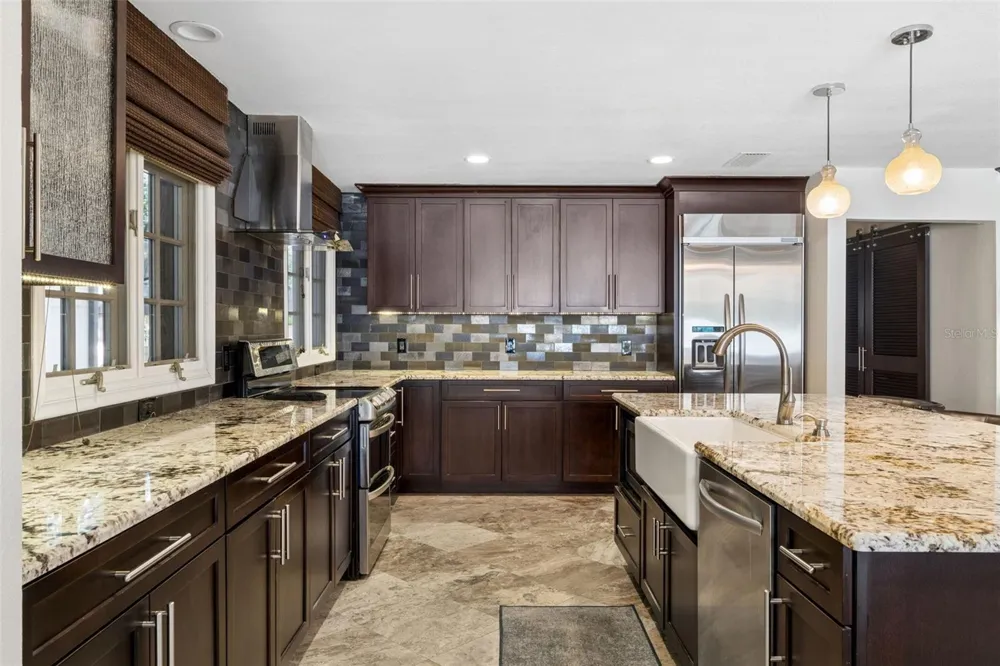 1629 HEMPEL AVENUE Windermere, FL 34786