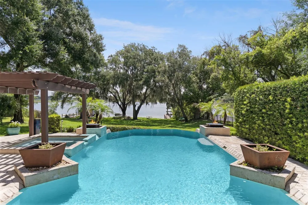1629 HEMPEL AVENUE Windermere, FL 34786