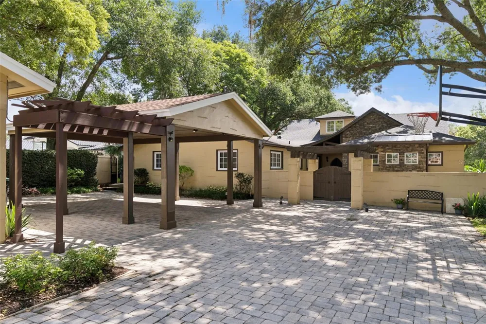 1629 HEMPEL AVENUE Windermere, FL 34786
