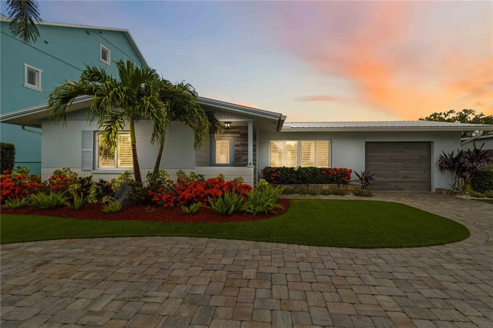 720 IXORA AVENUE Ellenton, FL 34222