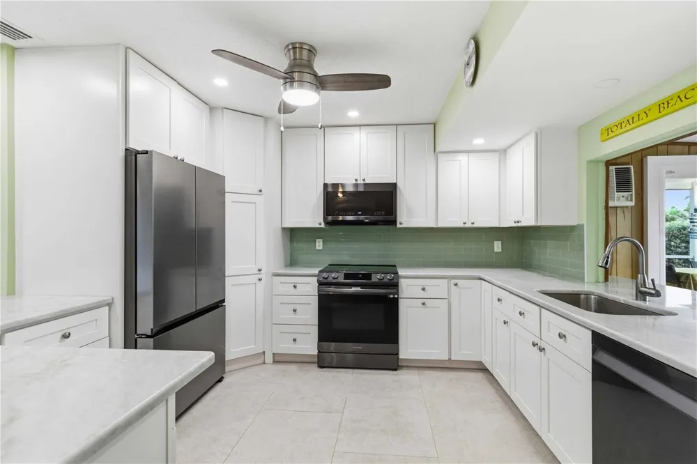 720 IXORA AVENUE Ellenton, FL 34222