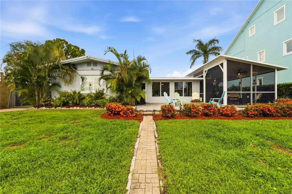 720 IXORA AVENUE Ellenton, FL 34222