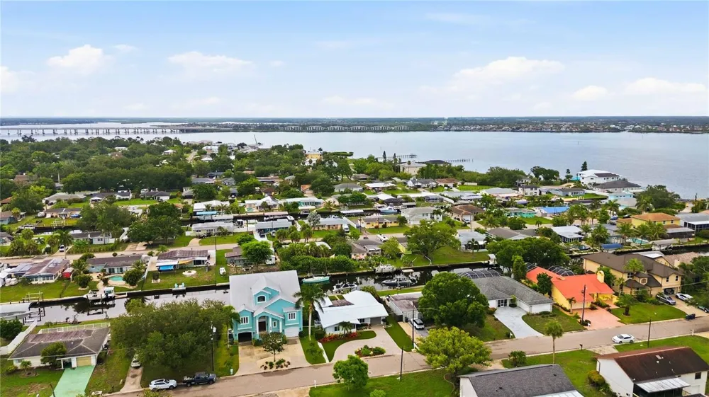 720 IXORA AVENUE Ellenton, FL 34222