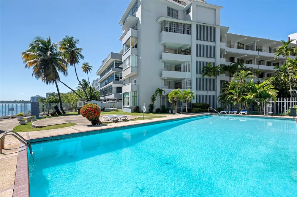 1020 AVE. ASHFORD #302 San Juan, PR 00907