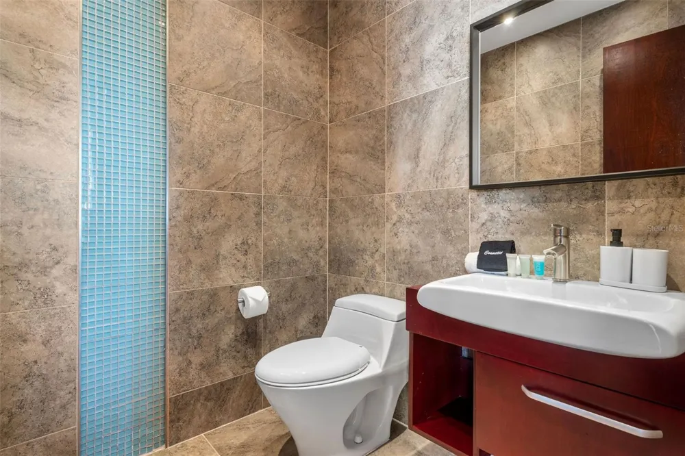 1020 AVE. ASHFORD #302 San Juan, PR 00907