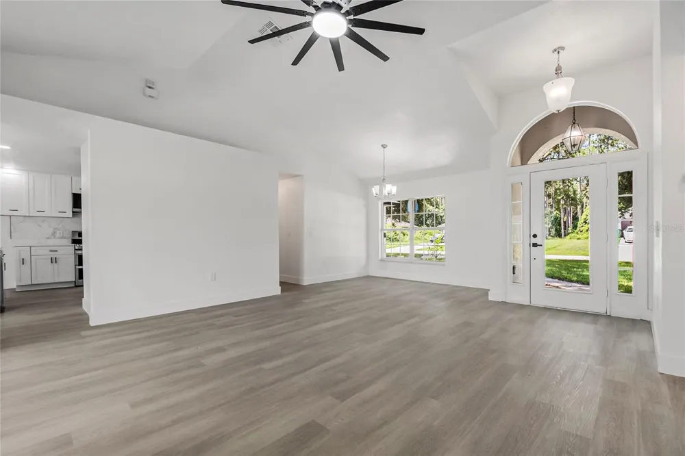 2570 COACHMAN DRIVE Deltona, FL 32738