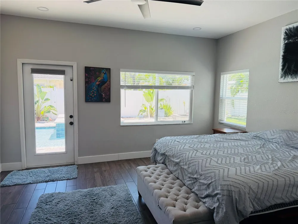 8280 32ND AVENUE St Petersburg, FL 33710
