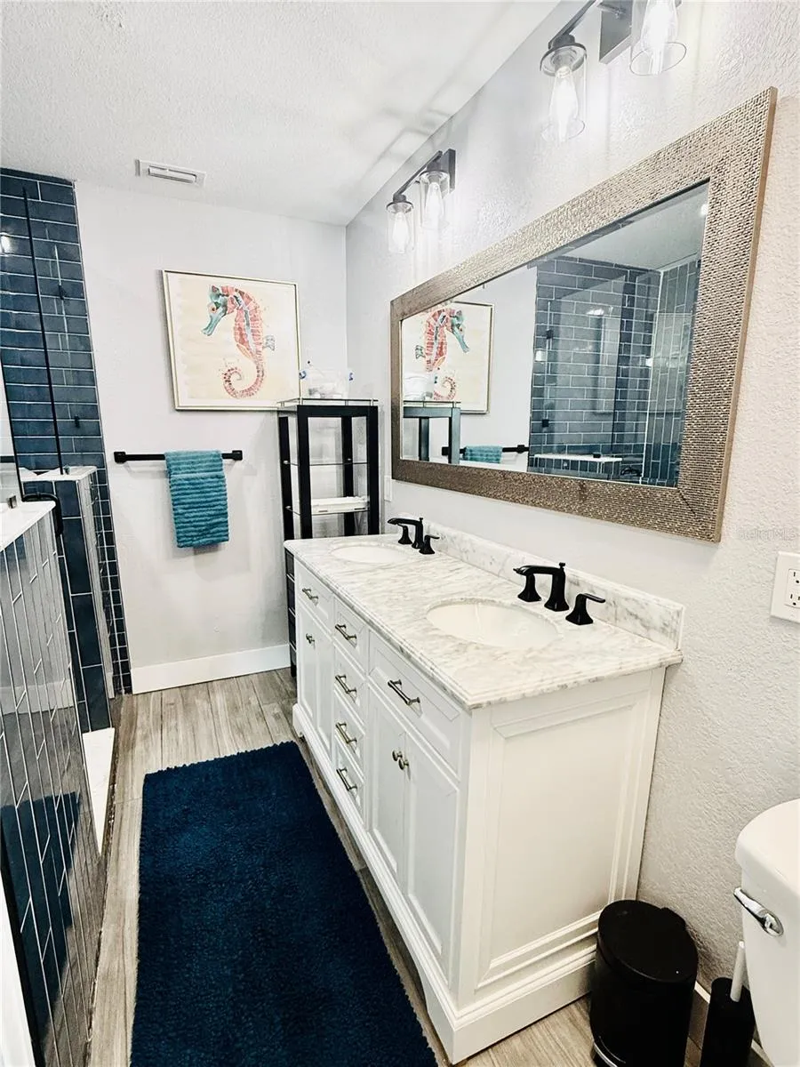 8280 32ND AVENUE St Petersburg, FL 33710