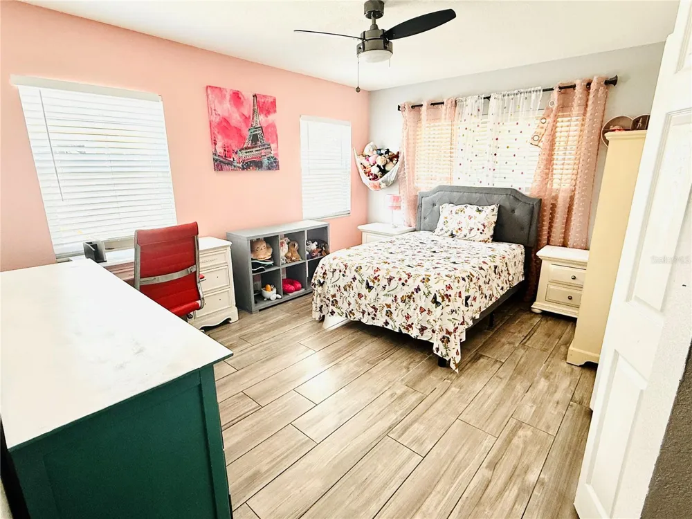 8280 32ND AVENUE St Petersburg, FL 33710
