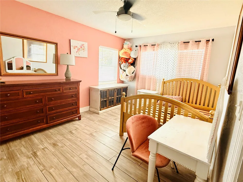 8280 32ND AVENUE St Petersburg, FL 33710