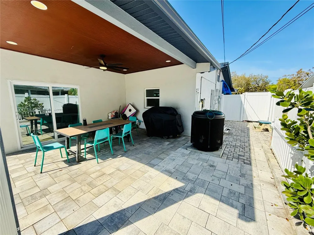 8280 32ND AVENUE St Petersburg, FL 33710