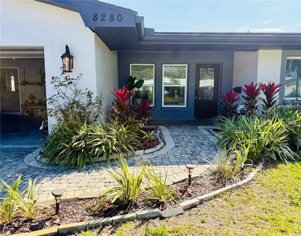 8280 32ND AVENUE St Petersburg, FL 33710