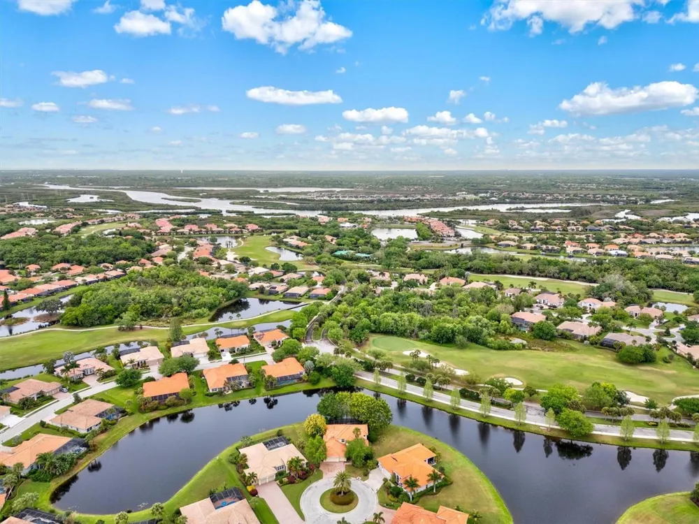 10115 DAY LILY COURT Bradenton, FL 34212