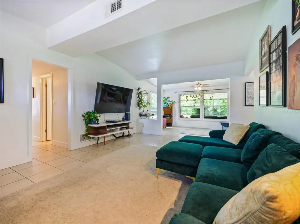 1006 BEATRICE DRIVE Orlando, FL 32810