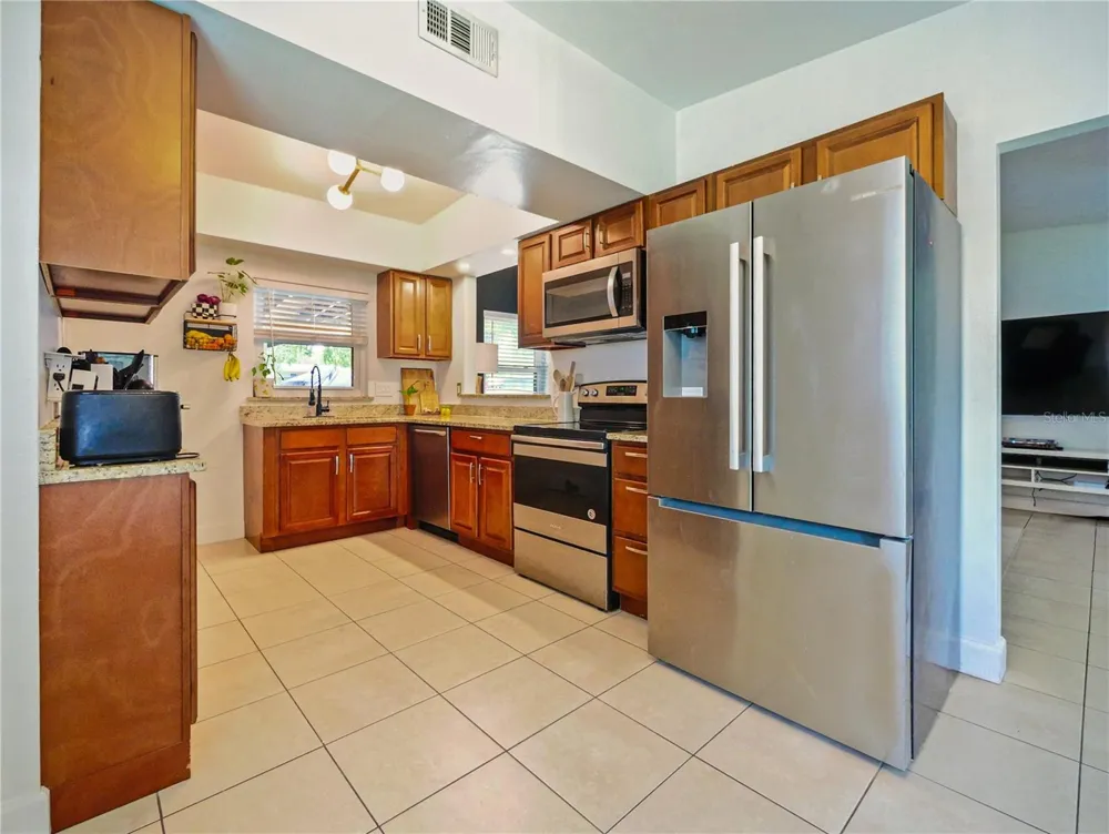 1006 BEATRICE DRIVE Orlando, FL 32810
