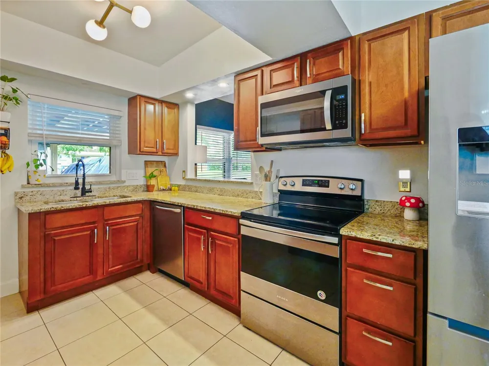 1006 BEATRICE DRIVE Orlando, FL 32810