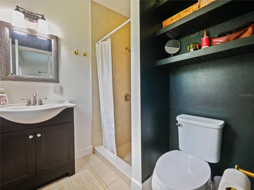 1006 BEATRICE DRIVE Orlando, FL 32810