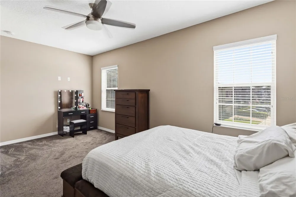 2618 WHITE ISLE LANE Orlando, FL 32825