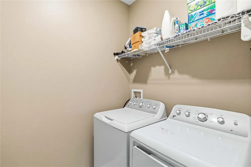 2618 WHITE ISLE LANE Orlando, FL 32825