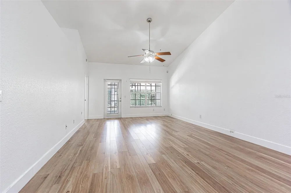 21542 CLUBSIDE LOOP Lutz, FL 33549