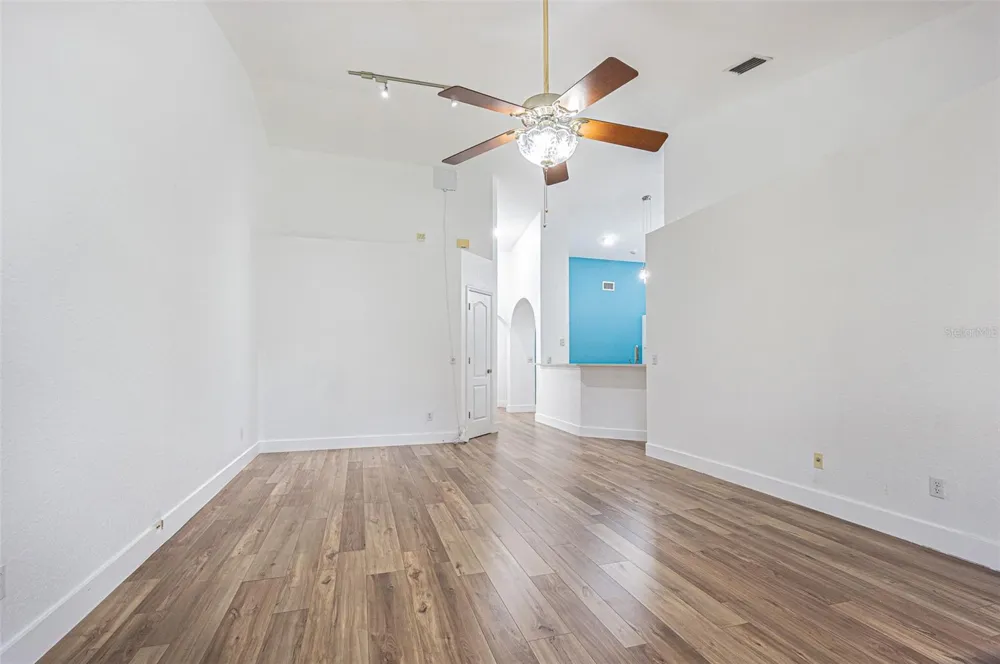 21542 CLUBSIDE LOOP Lutz, FL 33549