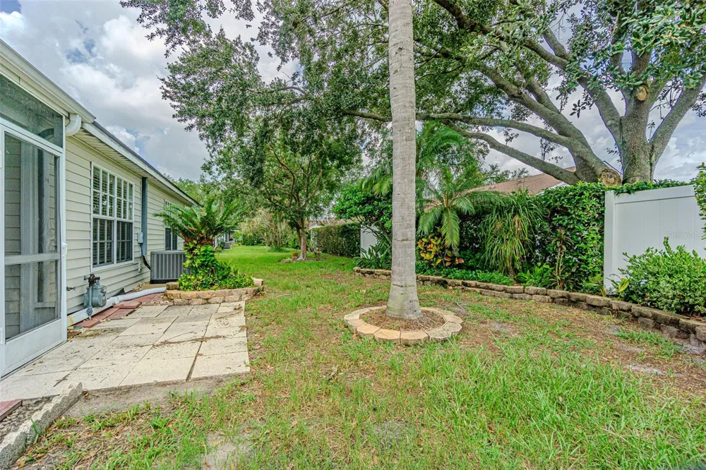21542 CLUBSIDE LOOP Lutz, FL 33549