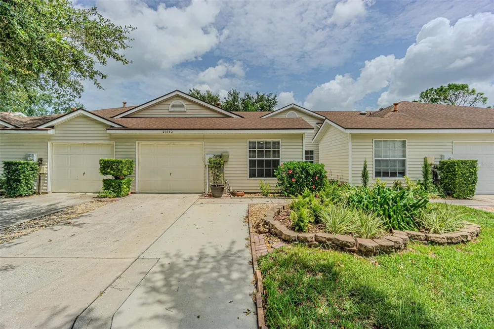 21542 CLUBSIDE LOOP Lutz, FL 33549