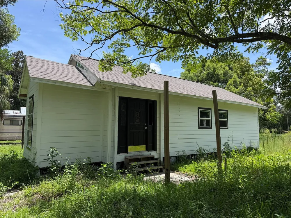 10085 PLUM STREET Hampton, FL 32044