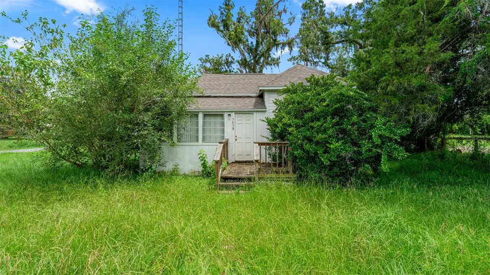 5698 NAVARRE AVENUE Hampton, FL 32044