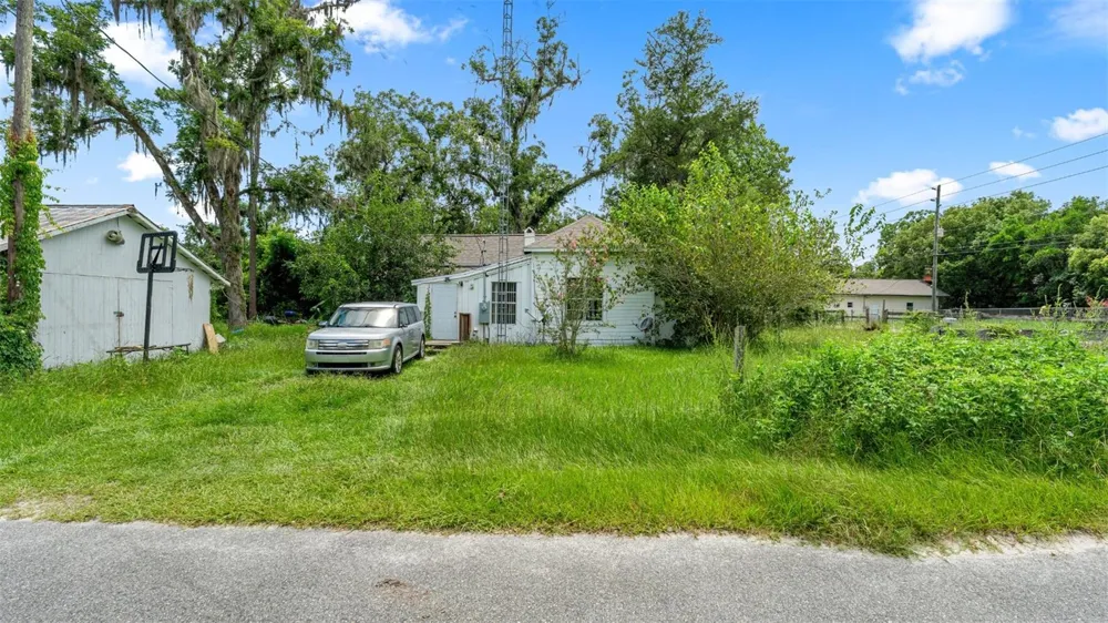 5698 NAVARRE AVENUE Hampton, FL 32044