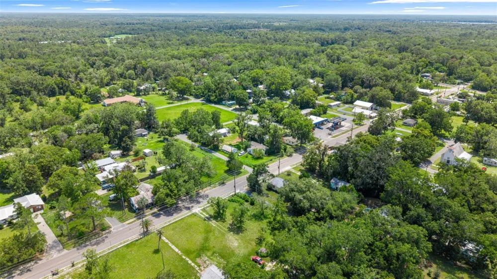 5698 NAVARRE AVENUE Hampton, FL 32044
