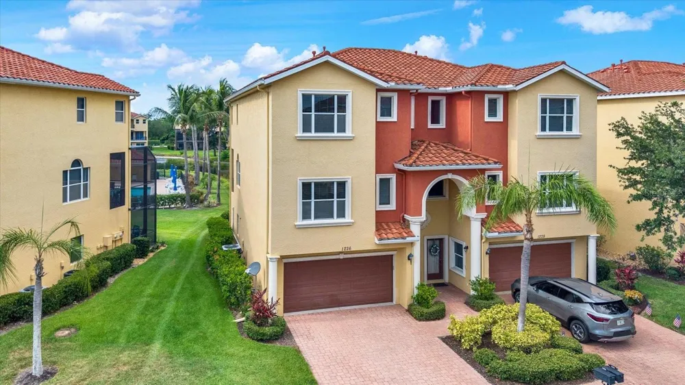 1226 3RD STREET CIRCLE E Palmetto, FL 34221