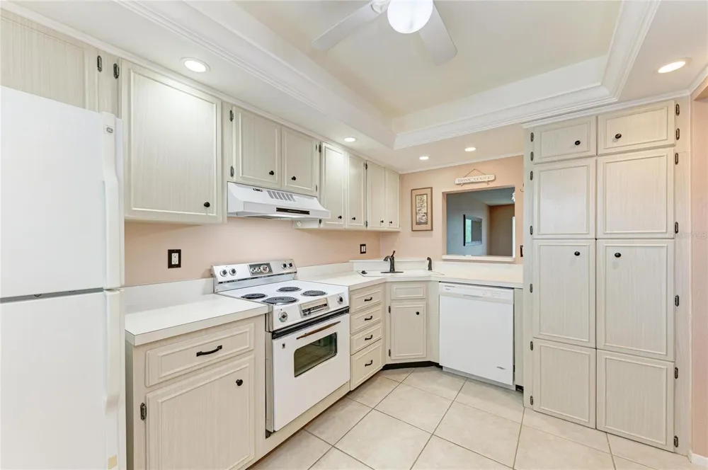 220 SANTA MARIA STREET #338 Venice, FL 34285