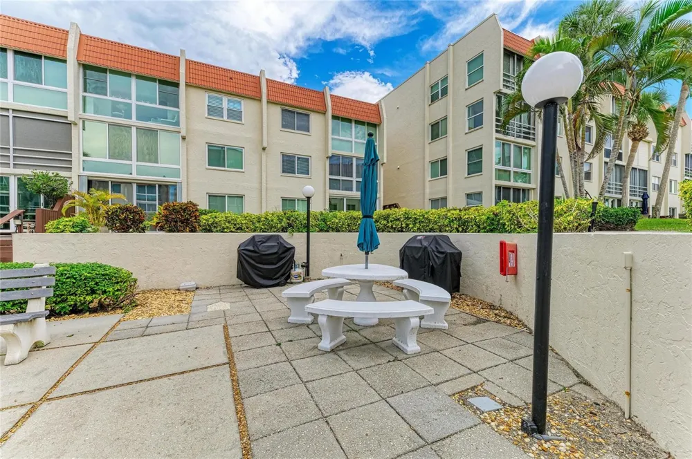 220 SANTA MARIA STREET #338 Venice, FL 34285