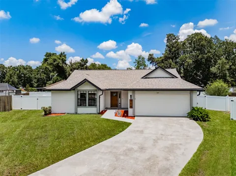 304 SCARLET OAK COURT