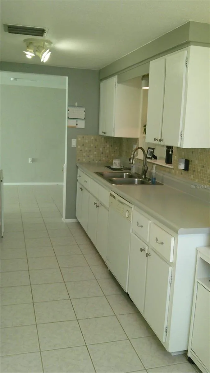 1203 CHANCELLOR DRIVE Holiday, FL 34690