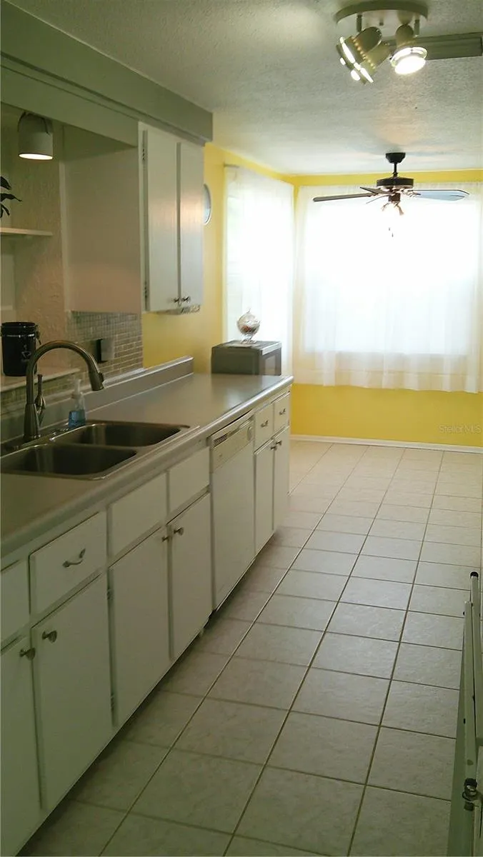 1203 CHANCELLOR DRIVE Holiday, FL 34690