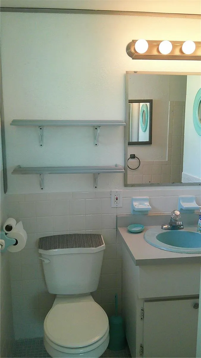 1203 CHANCELLOR DRIVE Holiday, FL 34690