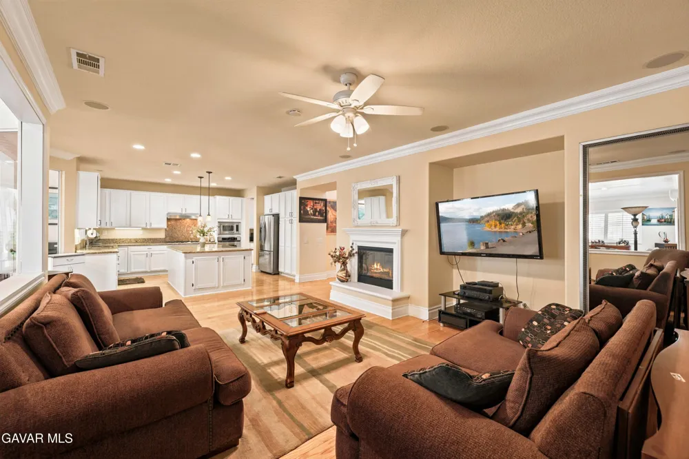 3625 Paddock Way Quartz Hill, CA 93536