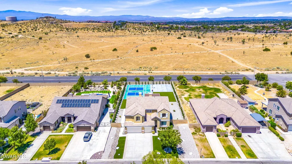 3625 Paddock Way Quartz Hill, CA 93536