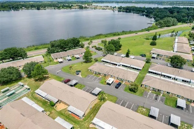 532 WINTER TERRACE Winter Haven, FL 33881