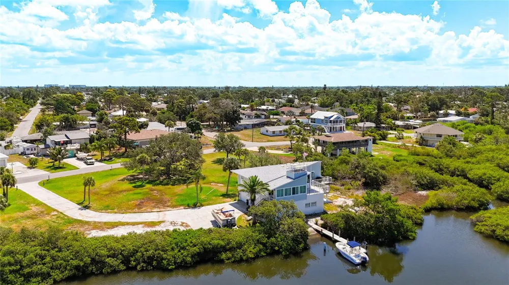 LEMON BAY DRIVE Venice, FL 34293