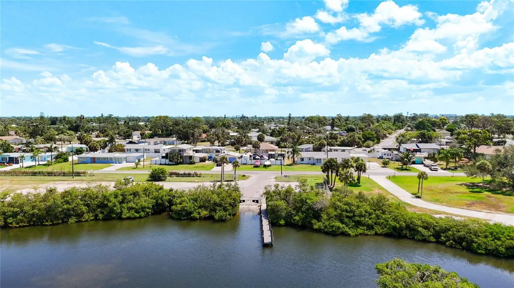 LEMON BAY DRIVE Venice, FL 34293